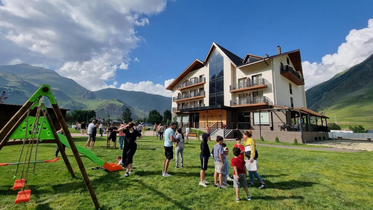 Suatis Resort Kazbegi Εξωτερικό φωτογραφία