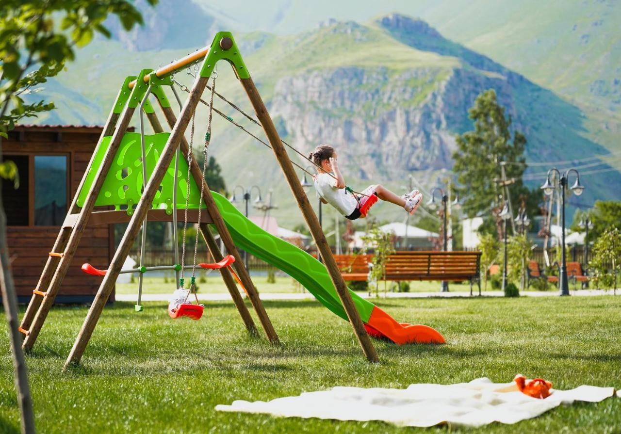 Suatis Resort Kazbegi Εξωτερικό φωτογραφία